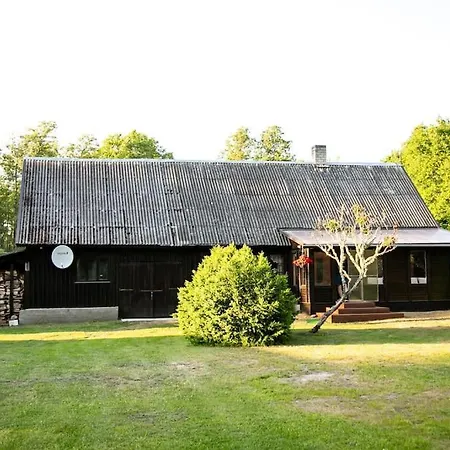 Tonise Puhketalu Holiday home *
